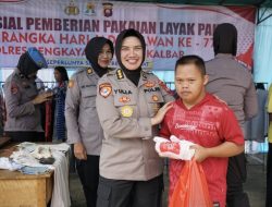 Polwan Polda Kalbar dan Polres Bengkayang Gelar Gerakan Pangan Murah & Bakti Sosial Sambut Hari Jadi Polwan ke-77 di Perbatasan