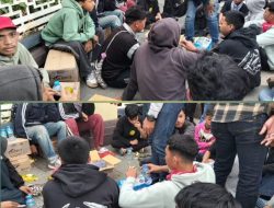 Puluhan Anak di Bawah Umur Bawa Benda keras di Kerumunan Aksi Damai Depan Mapolda Kalbar di Amankan Petugas