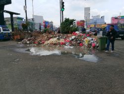 Dugaan Pungli dan Penumpukan Sampah di Pasar Cikarang Kota, Pemerintah Disebut Tutup Mata