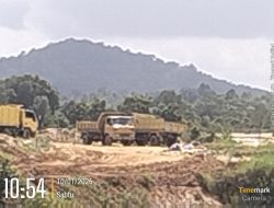 Penambangan Pasir Ilegal di Sagatani Merusak Lingkungan dan Jalan