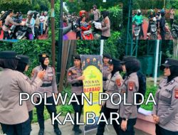 Polwan Polda Kalbar Melaksanakan Aksi Serentak Bagi-bagi Takjil di Alun Kapuas dan di Tugu Digulis Untan