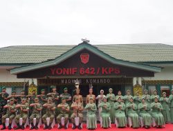Safari Ramadhan di Yonif 642/Kapuas, Pangdam XII/Tanjung Pura Tekankan Profesionalisme dan Kemandirian Keluarga