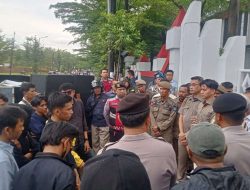 Ratusan Massa Kepung Kantor Bupati Gowa, Gaungkan “Gowa Darurat” Desak Usut Skandal Pejabat