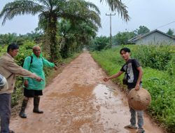 Jalan Rusak Bertahun-Tahun: Warga Parit Mambo Tagih Janji Kampanye Wandi dari Partai Demokrat, Janji Politik Hanya Omon-Omon !!!