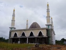 Konflik Kepentingan Bayangi Proyek Masjid Sultan Anum, Kepercayaan Publik Dipertaruhkan