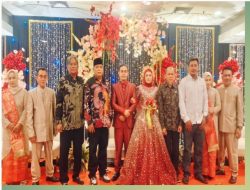 Ketua DPC LPM Pontianak Utara Sampaikan Ucapan Selamat pada Resepsi Pernikahan Putra Panglima Besar Adi Hermansyah