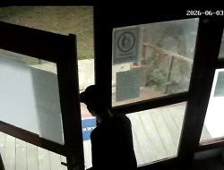 Tabung Gas 3 Kg di Kelurahan Hilir kantor Putussibau Utara Hilang, Aksi Terduga Pelaku Terekam CCTV