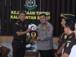 Kapolda Kalbar Jalin Silaturahmi dengan Kajati Kalbar, Perkuat Sinergi Penegakan Hukum*