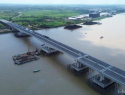 Dukung Pembangunan Tol Palembang – Betung, HKA Rampungkan Pekerjaan Hotmix Jembatan Musi