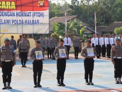 Kapolres Melawi Pimpin Upacara PTDH Tiga Personel, Tegaskan Tidak Ada Toleransi Terhadap Pelanggaran